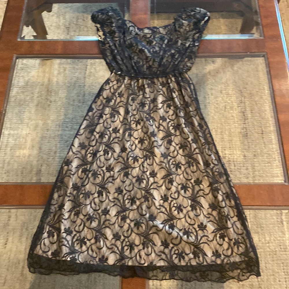 MAX STUDIO black & Nude lace Dress - Picture 7 of 11